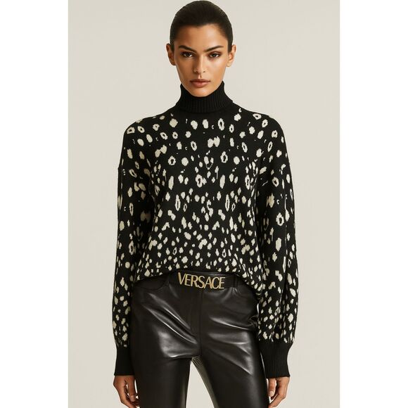 Gianni Versace Vintage Animal Print Wool Silk and Cashmere Blend Sweater L